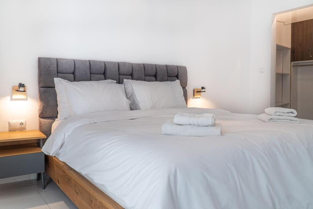 Syntagma Square, 55sqm Golden Apartment Athens